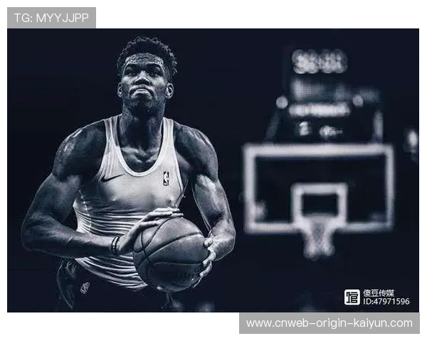 字母哥深夜为球队写战术笔记，敬业精神获尊重